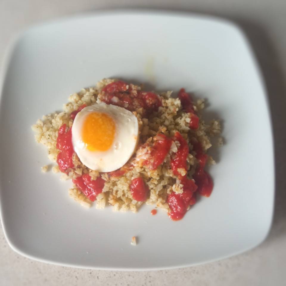 Arroz de coliflor a la cubana Arroz de coliflor a la cubana