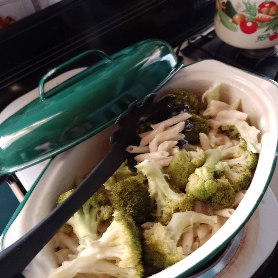 Sopa de macarrones con brócoli y crema Sopa de macarrones con brócoli y crema