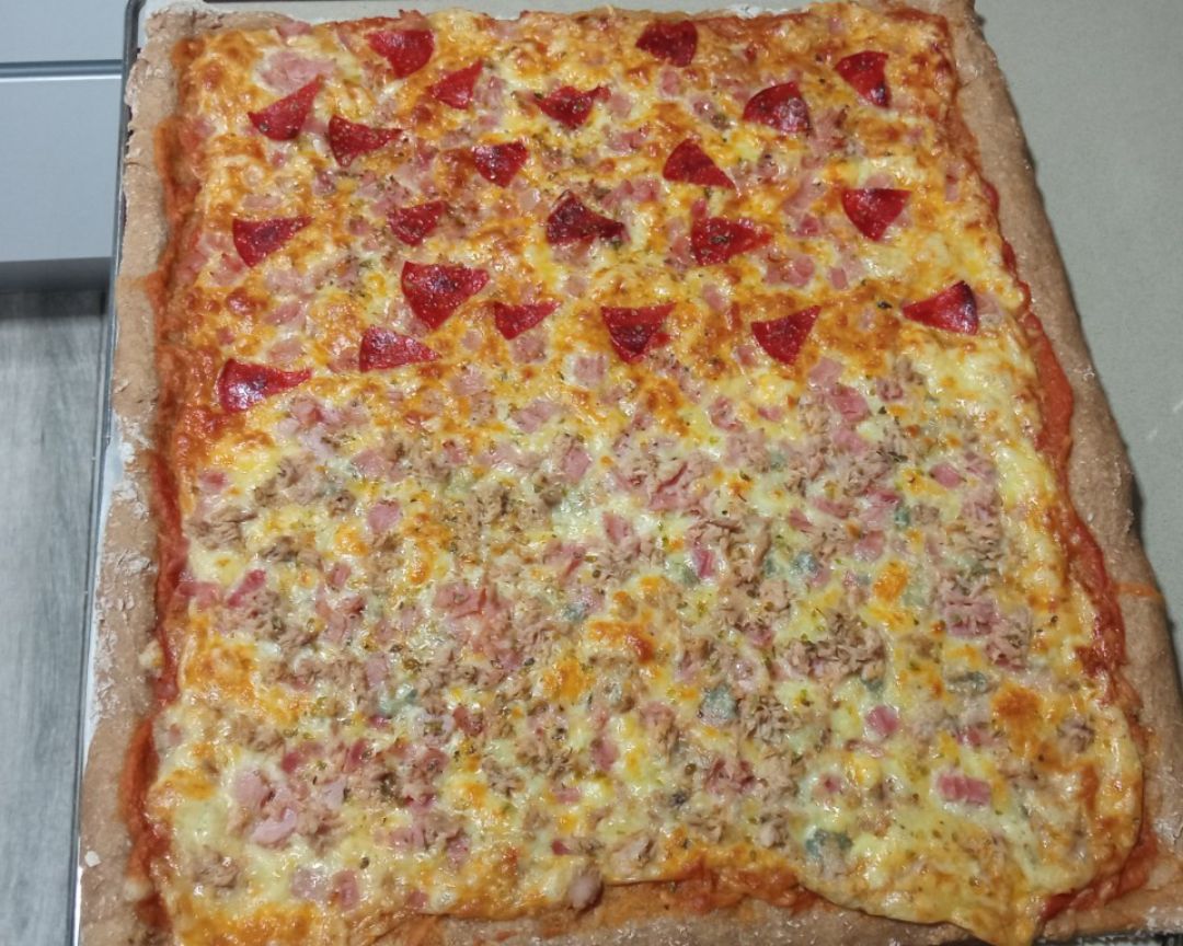 Pizza casera FAMILIAR Pizza casera FAMILIAR