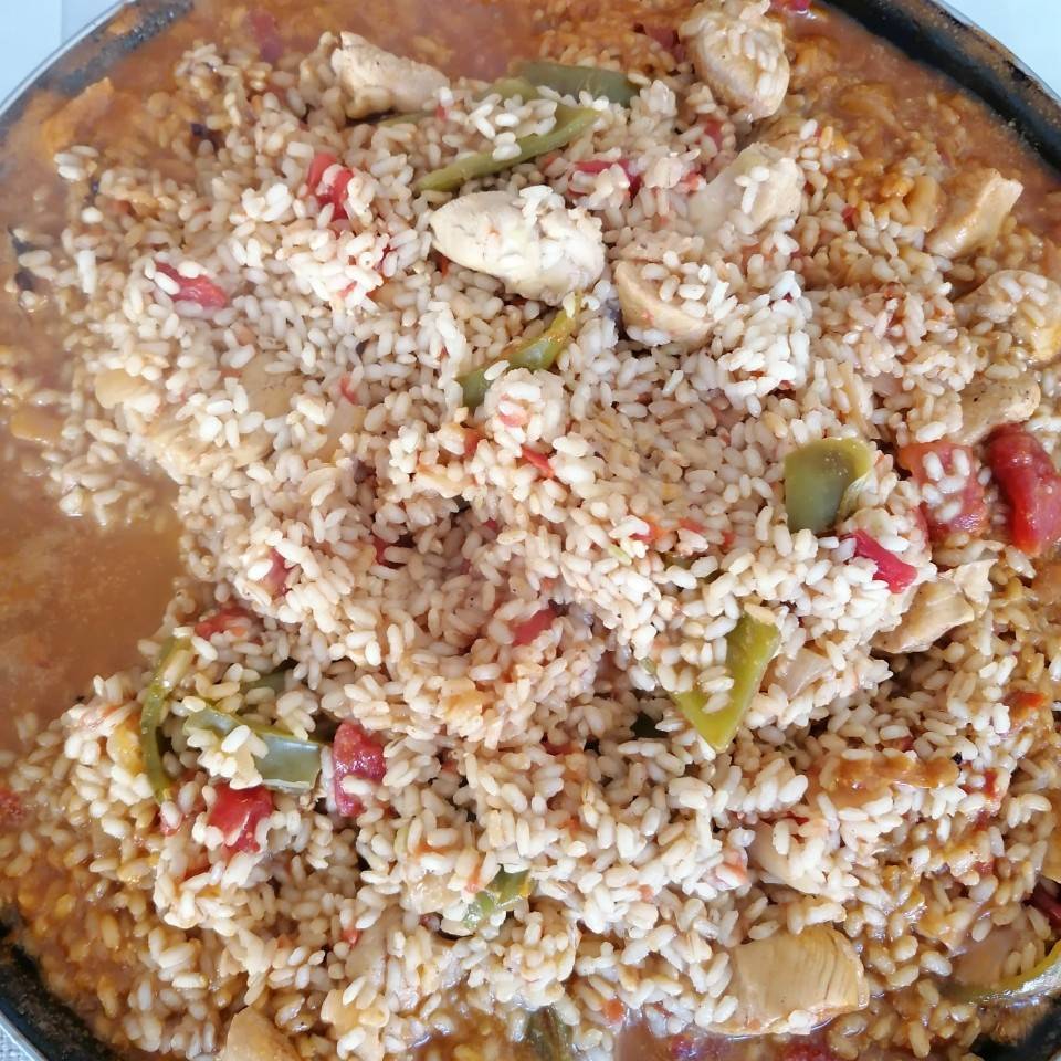 Arroz con pollo y calçots