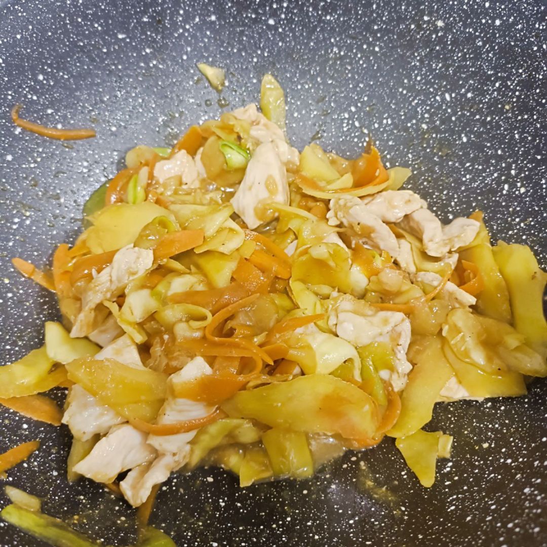 Wok de verduras con pechuga de pollo Wok de verduras con pechuga de pollo