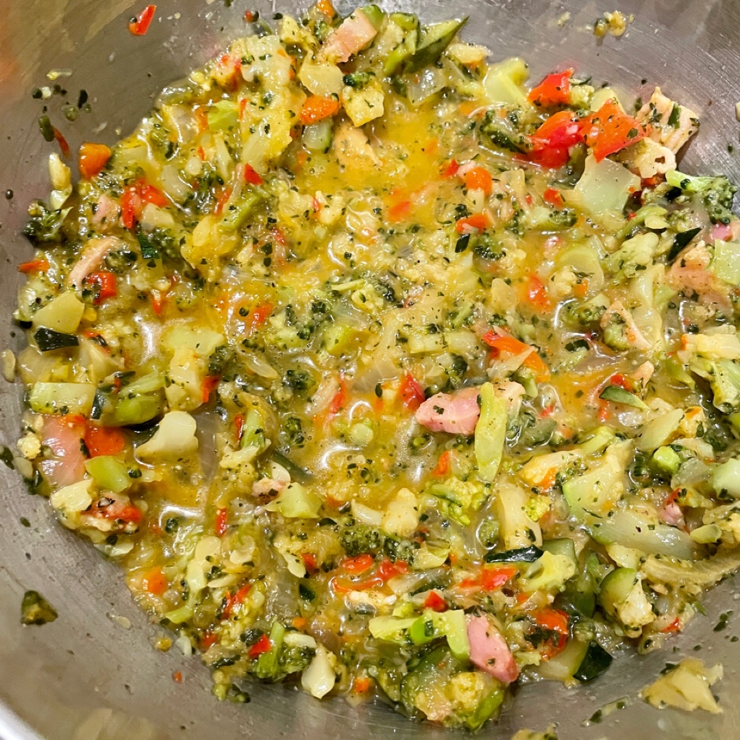 Quiche Casera de Verduras 🥦🌶🧅🥒🥓 Paso 3 Quiche Casera de Verduras 🥦🌶🧅🥒🥓 Paso 3