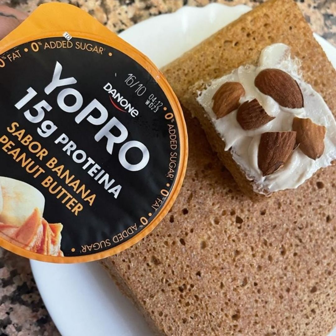 Bizcocho con Yogur proteico y almendras  Paso 3