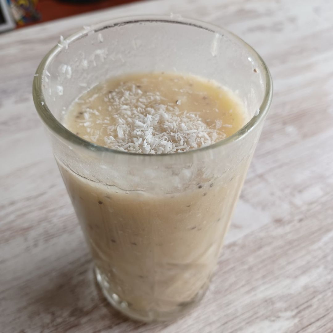 Batido de plátano, piña y coco sin leche Batido de plátano, piña y coco sin leche