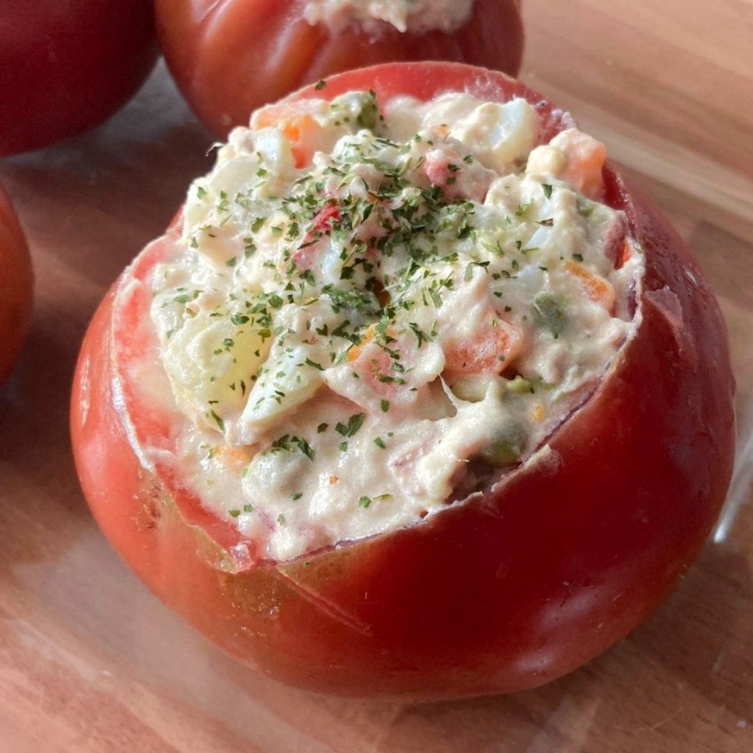 Tomates rellenos de ensaladilla Tomates rellenos de ensaladilla