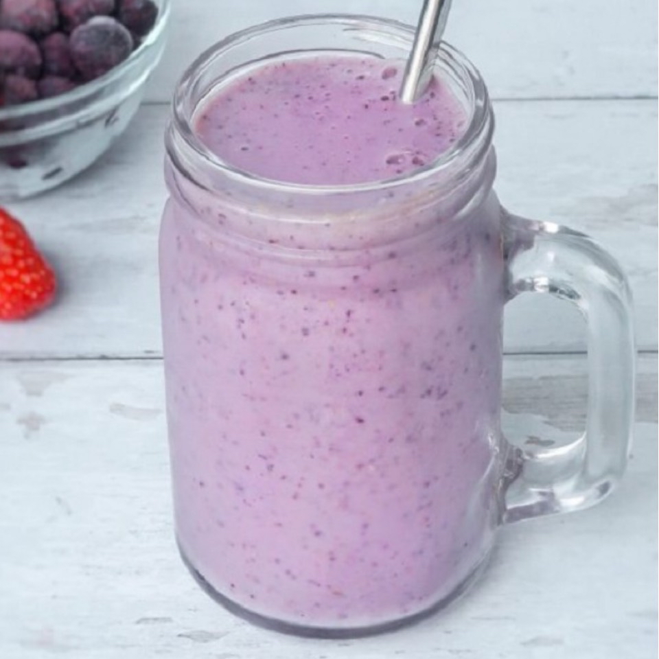 Smoothies arándano y fresas Smoothies arándano y fresas