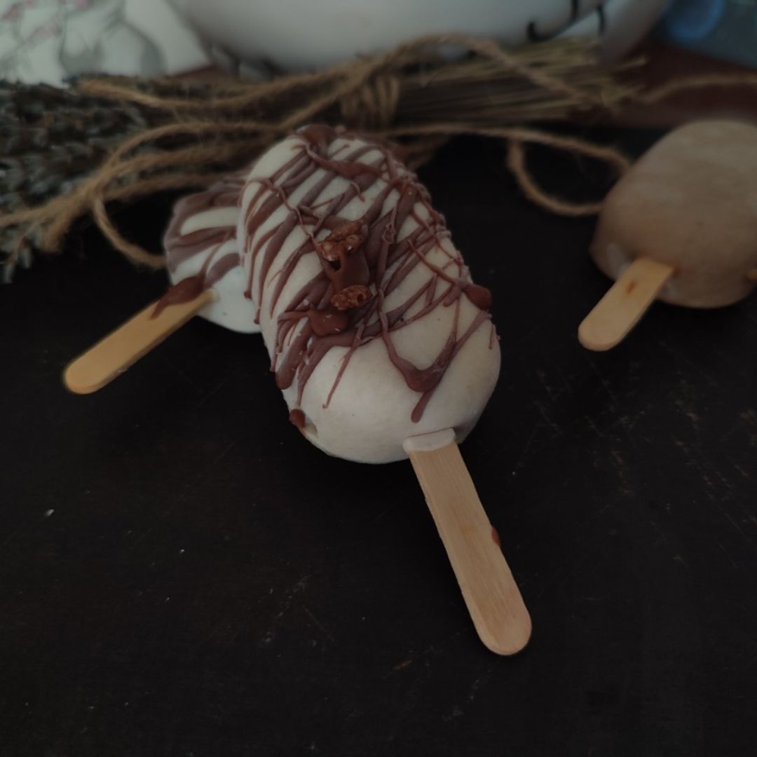 Helados salty almond. Helados salty almond.