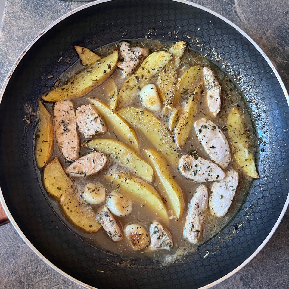 Solomillo en salsa con patatas Solomillo en salsa con patatas