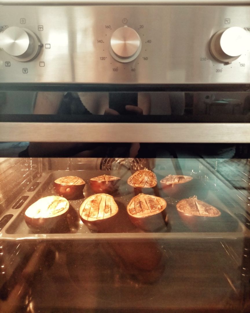 Berenjenas rellenas de atún (o de tofu) Paso 1 Berenjenas rellenas de atún (o de tofu) Paso 1