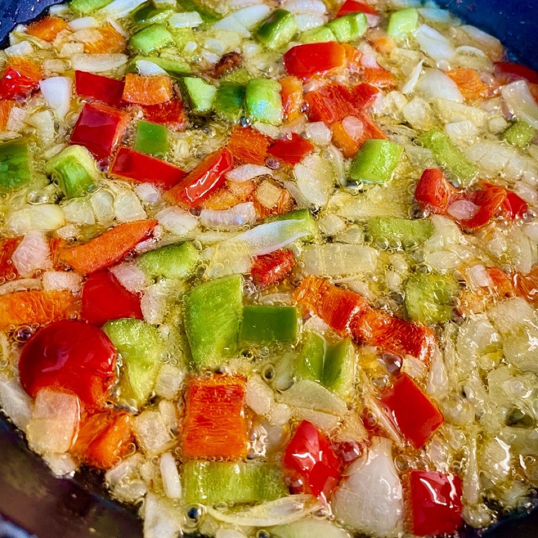 Spaghetti boloñesa a mi manera🍝🌶 Paso 0 Spaghetti boloñesa a mi manera🍝🌶 Paso 0