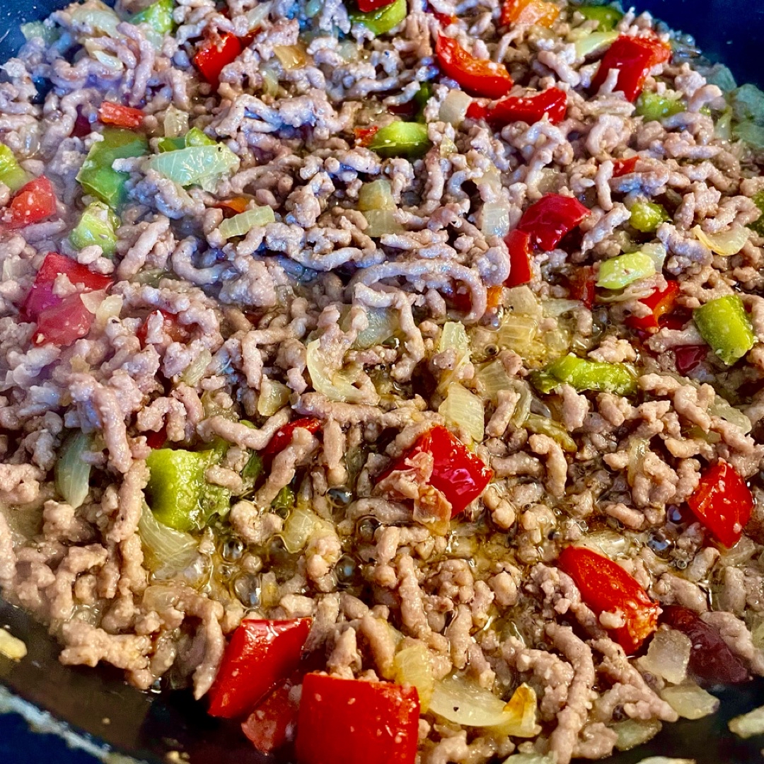 Spaghetti boloñesa a mi manera🍝🌶 Paso 2 Spaghetti boloñesa a mi manera🍝🌶 Paso 2
