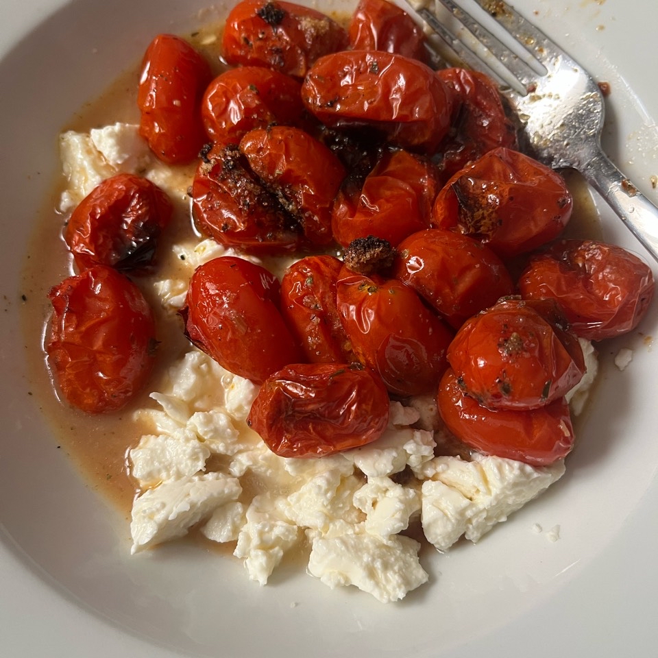 Ensalada tibia de tomates cherry Ensalada tibia de tomates cherry