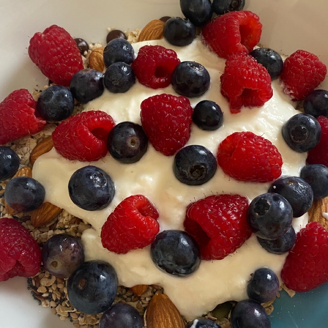 Desayuno bol de frutas Desayuno bol de frutas