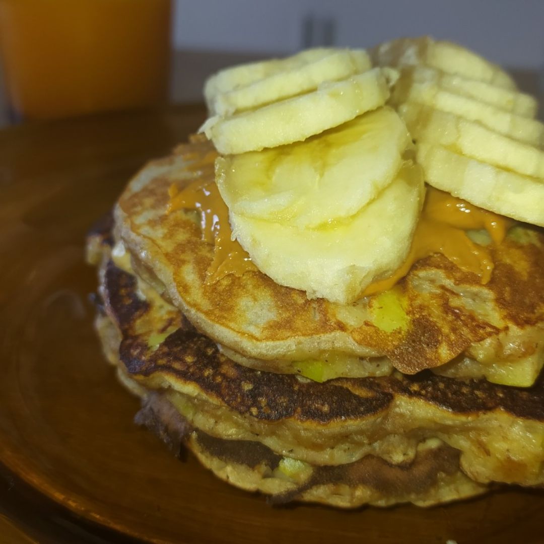 Tortitas con platano y crema de frutos secos
