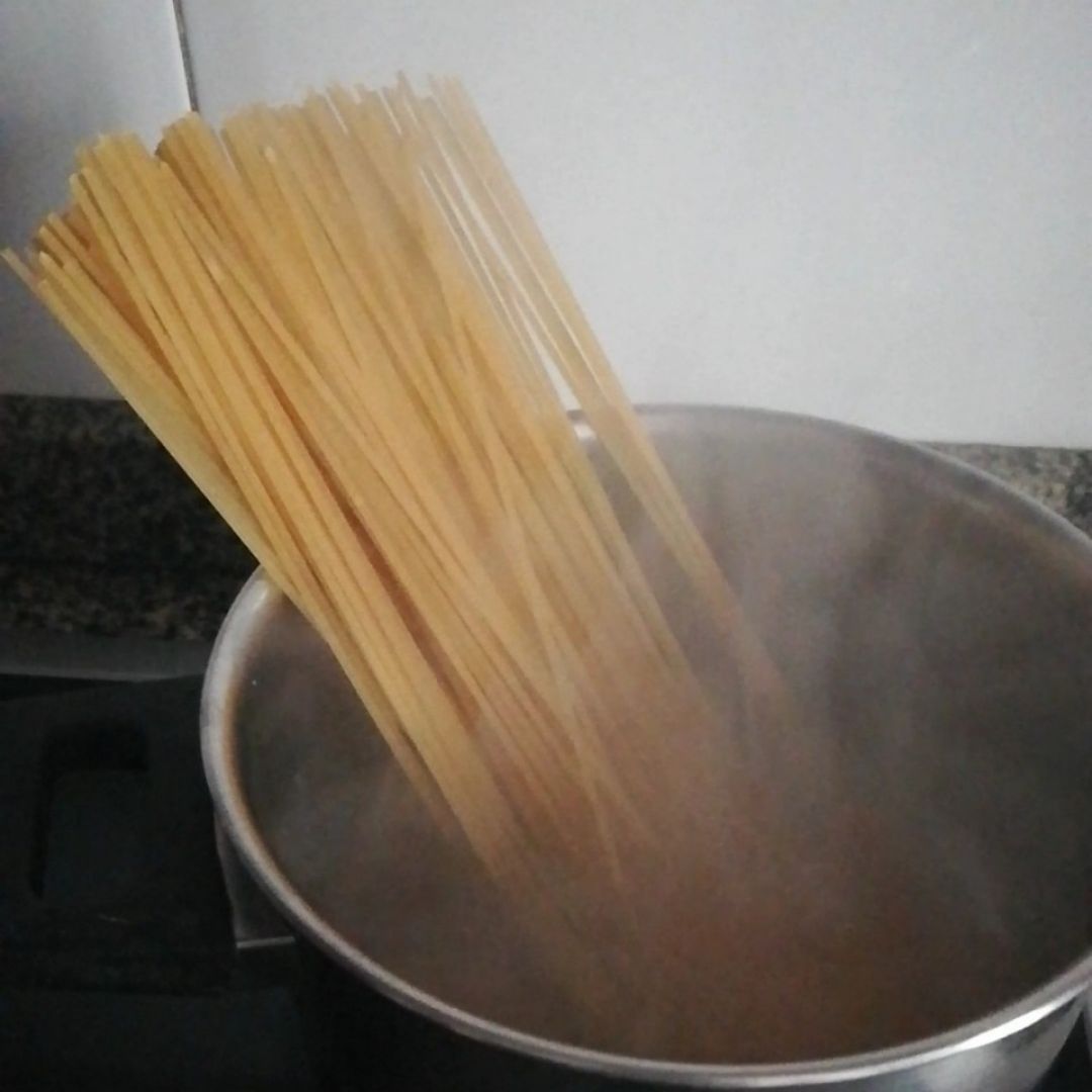 Pasta en salsa de aguacate y quenelle de tartar de atún Paso 0 Pasta en salsa de aguacate y quenelle de tartar de atún Paso 0