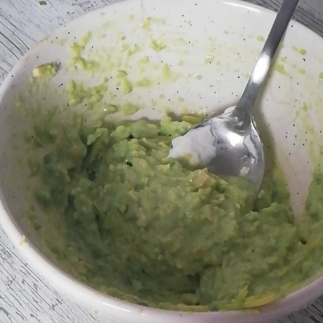 Pasta en salsa de aguacate y quenelle de tartar de atún Paso 2 Pasta en salsa de aguacate y quenelle de tartar de atún Paso 2