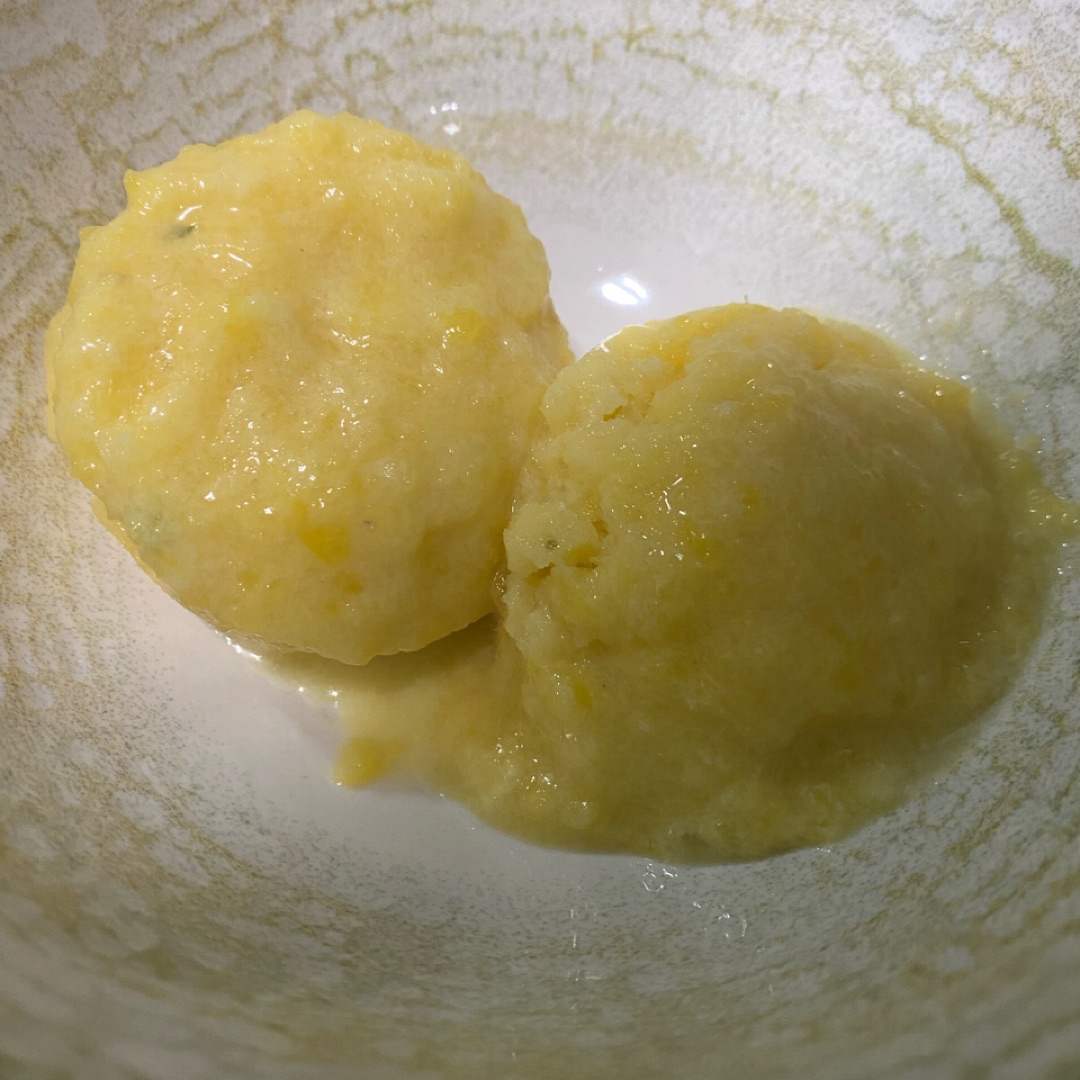 Helado de mango con leche de coco Helado de mango con leche de coco