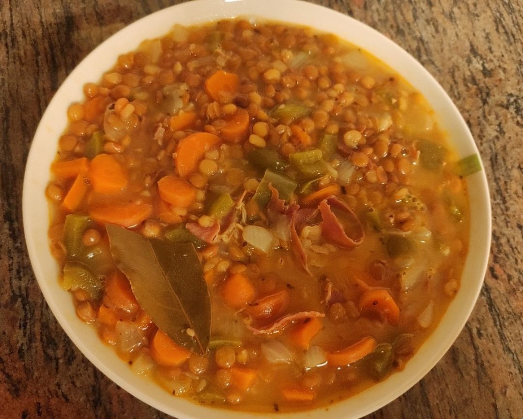 Lentejas con verduras y jamón Lentejas con verduras y jamón