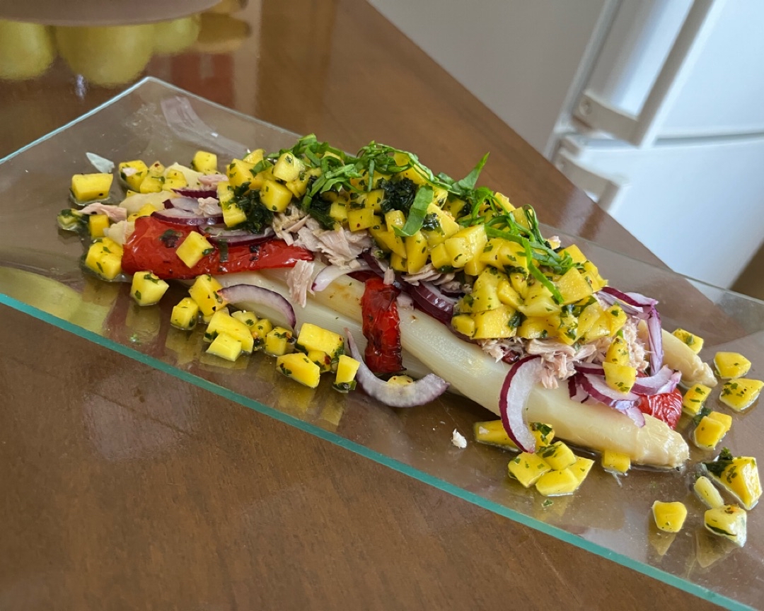 Ensalada de espárragos, mango agridulce Ensalada de espárragos, mango agridulce