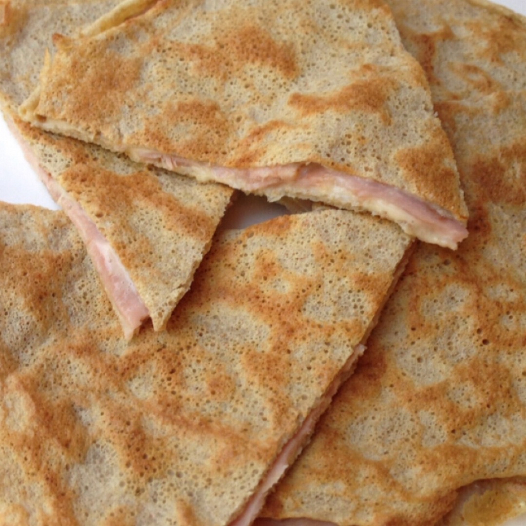 Quesadilla de jamón y queso Quesadilla de jamón y queso