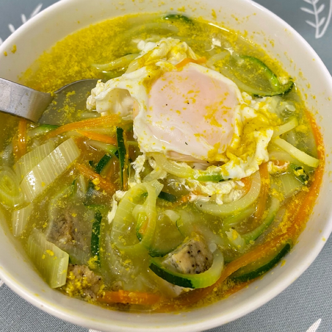 Ramen con espaguetis de verduras Ramen con espaguetis de verduras
