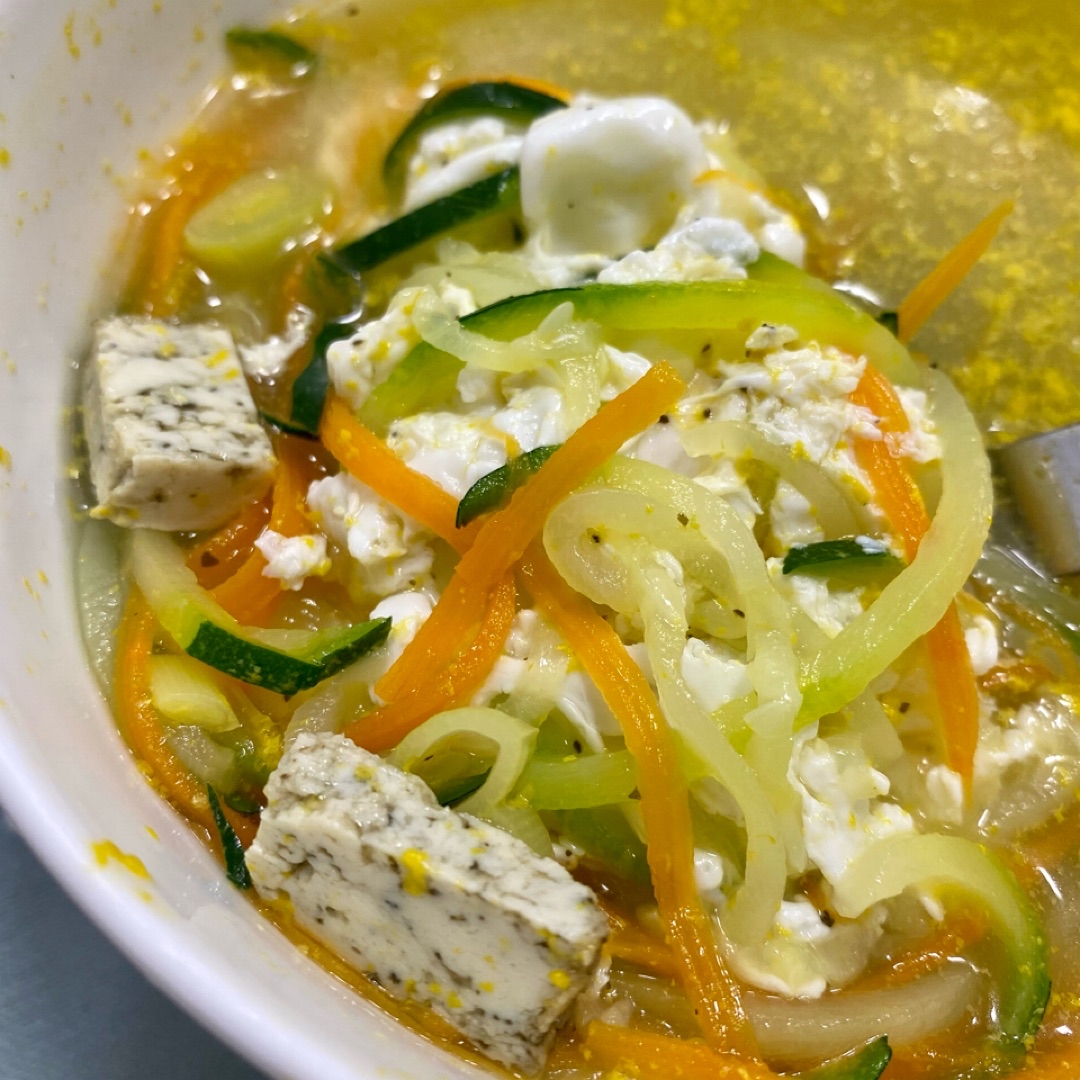 Ramen con espaguetis de verduras Paso 2 Ramen con espaguetis de verduras Paso 2