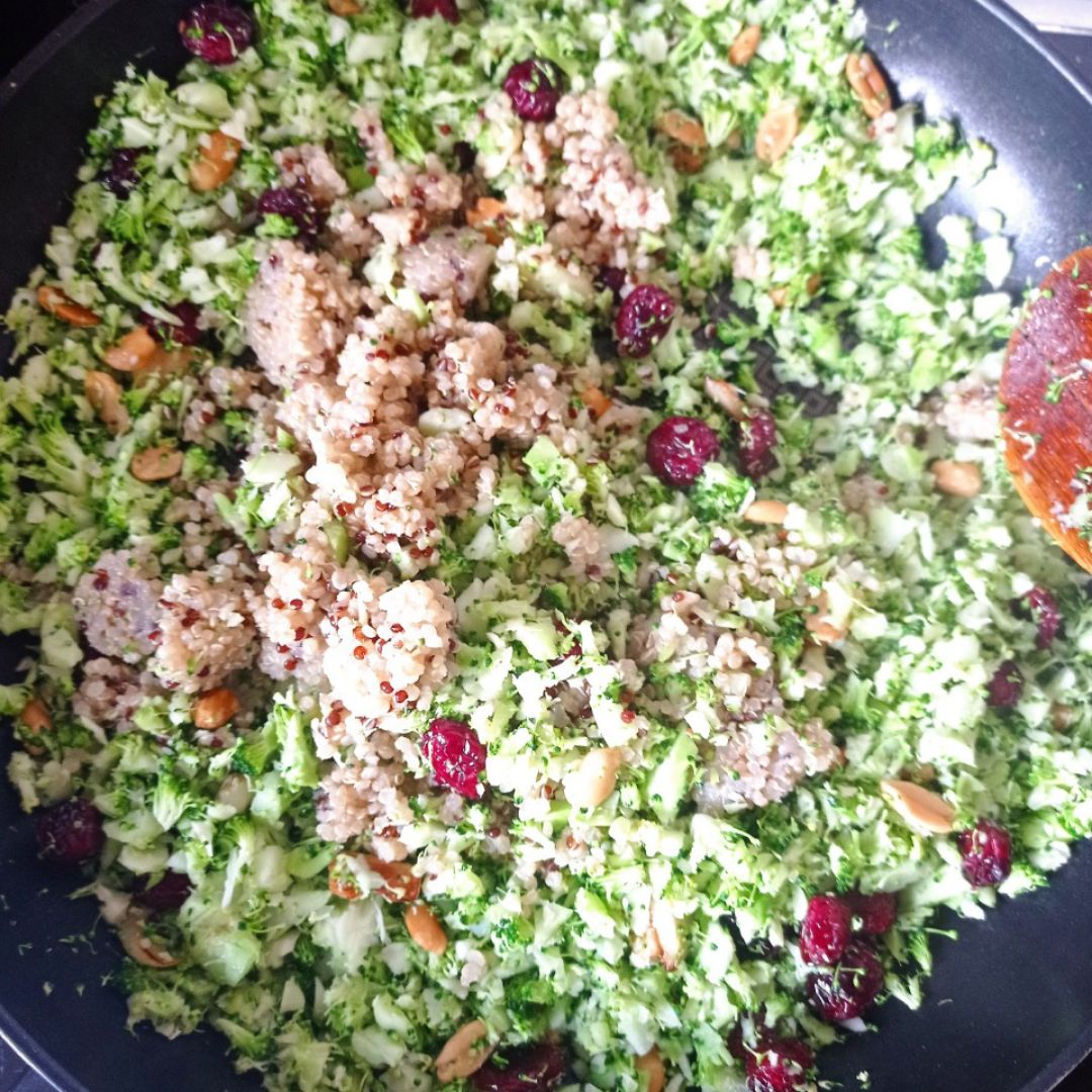 Timbal vegano de arroz de  brócoli 🥦 quinoa y legumbres 💚 Paso 5