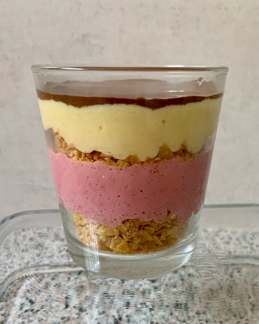 Postre de 🌽 , fresa 🍓 , mango 🥭 y chocolate 🍫 Postre de 🌽 , fresa 🍓 , mango 🥭 y chocolate 🍫