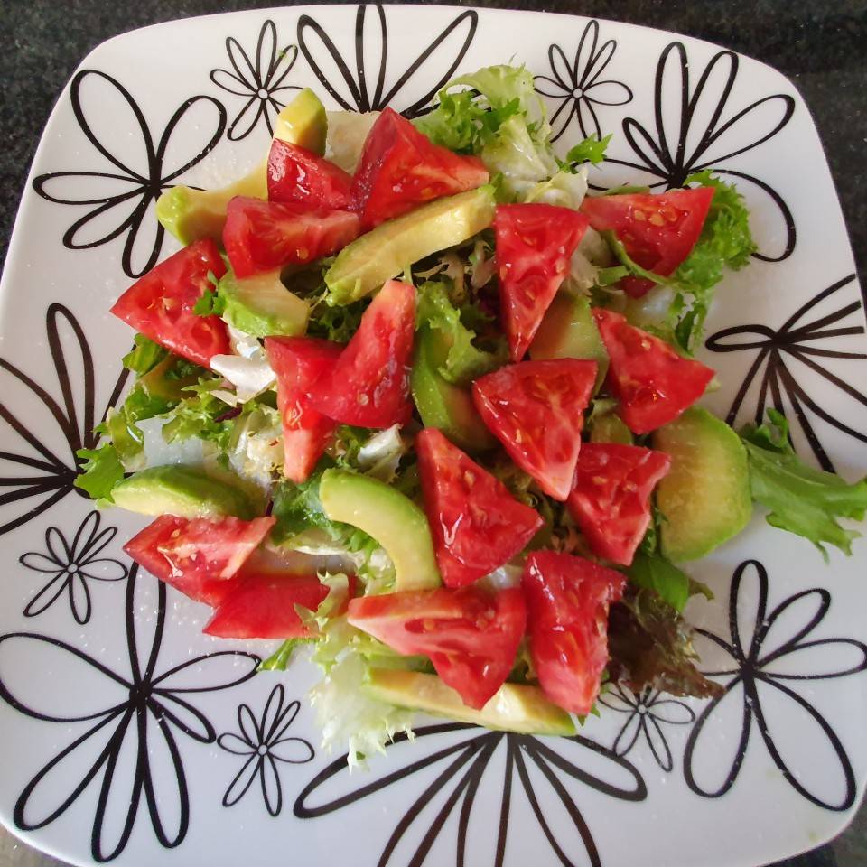 Ensalada pasta y pollo . Ensalada pasta y pollo .