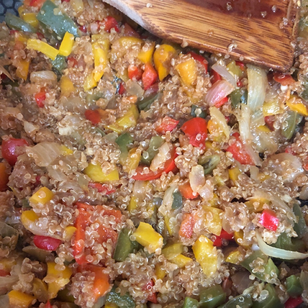 Quinoa con verduras y salsa de soja Quinoa con verduras y salsa de soja