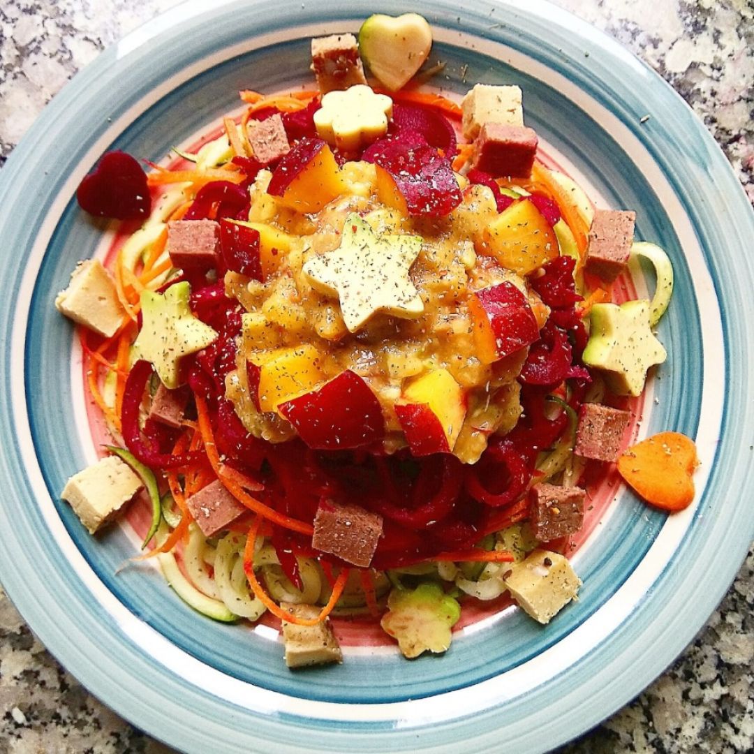 Noddles vegetales de 🥕, remolacha y calabacín Noddles vegetales de 🥕, remolacha y calabacín