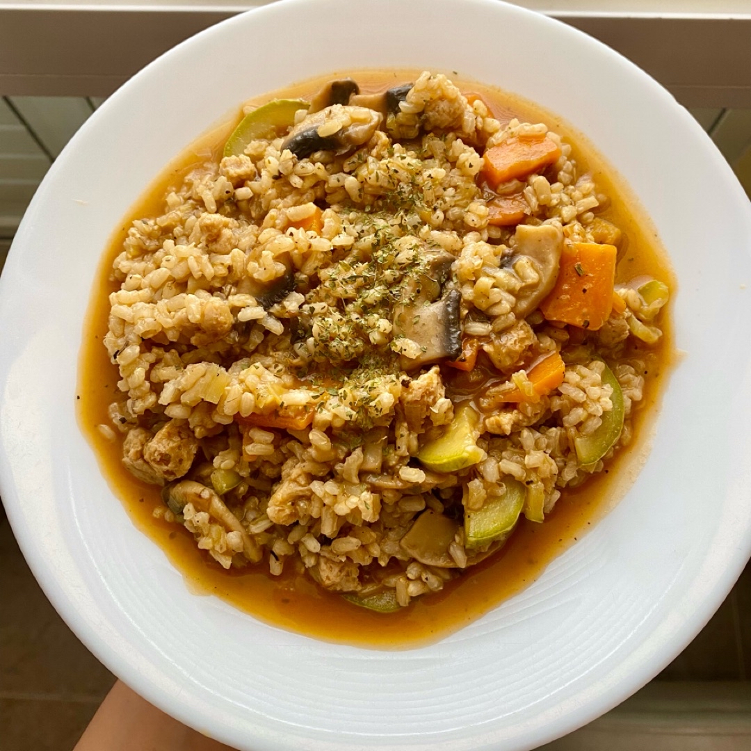 Arroz meloso de verduras y soja texturizada 🍚🍅🥕🧅 Arroz meloso de verduras y soja texturizada 🍚🍅🥕🧅