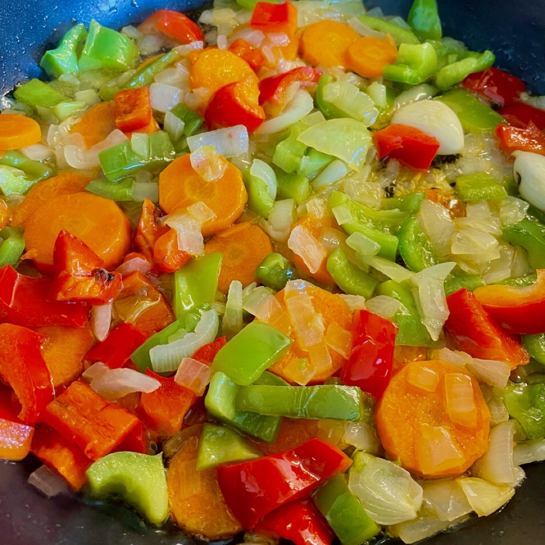 Potaje de verduras 🧅🫑🧄🍅🥕🎃 Paso 0