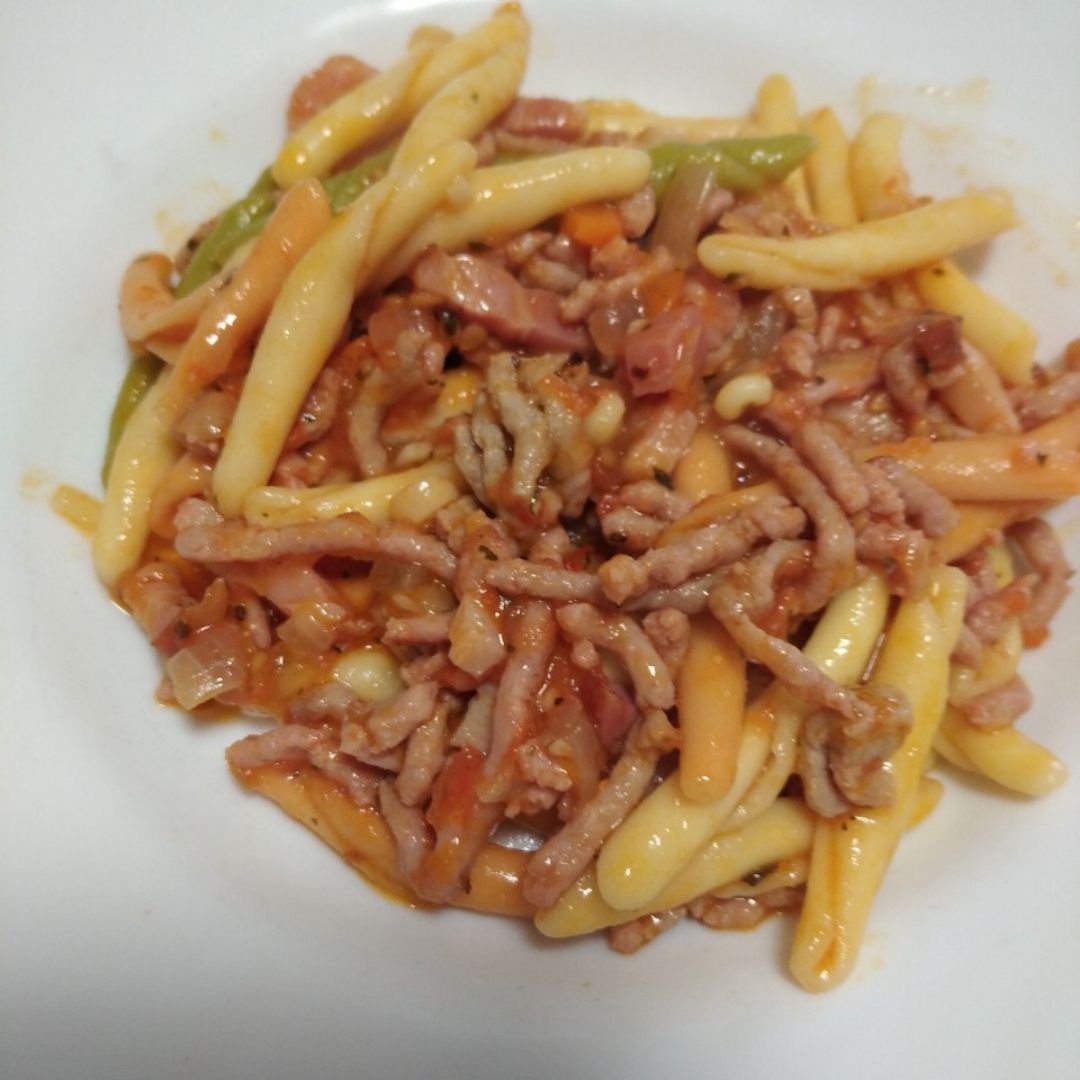Fusilli a la boloñesa Fusilli a la boloñesa