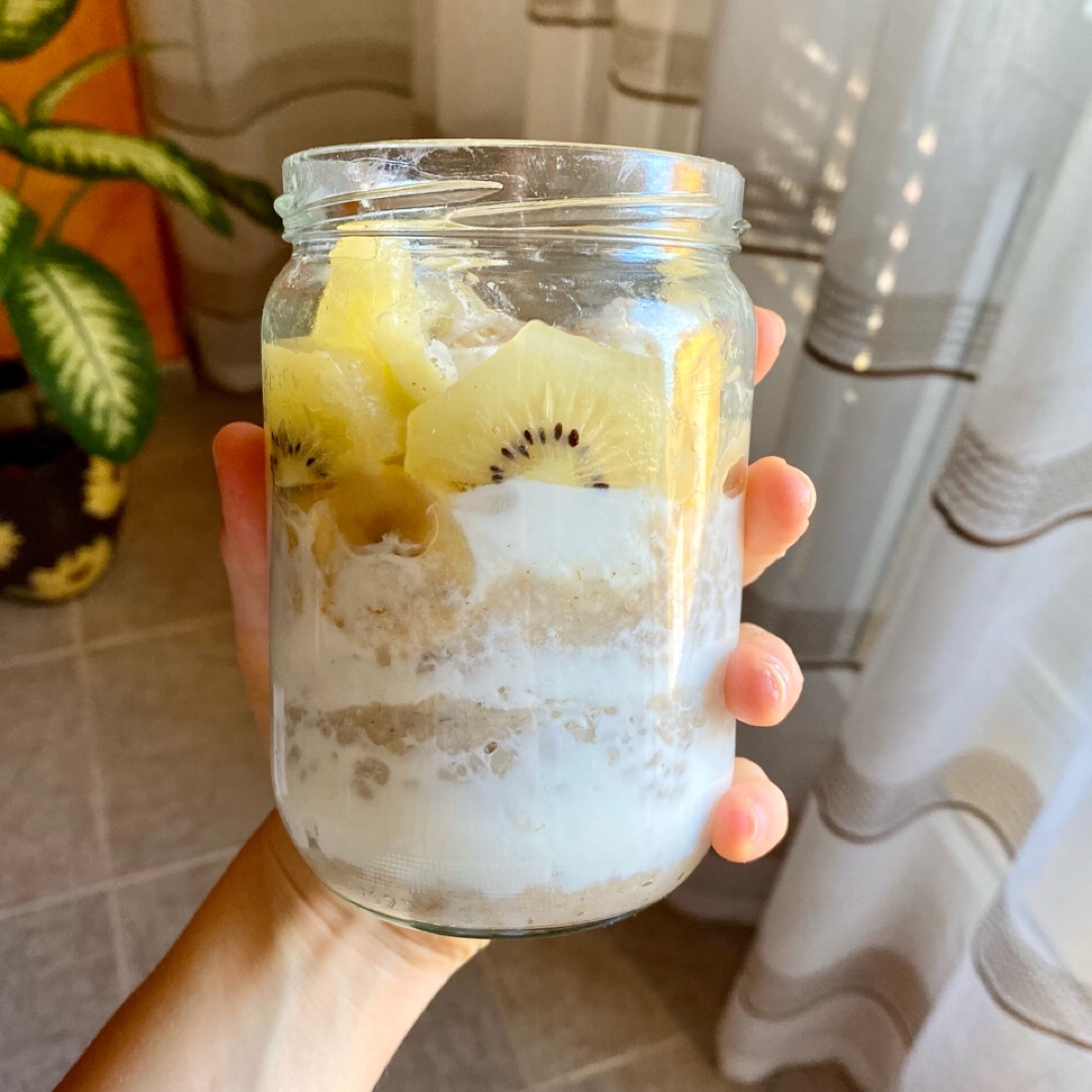 Desayuno para llevar 😋🍌🥝🥄
