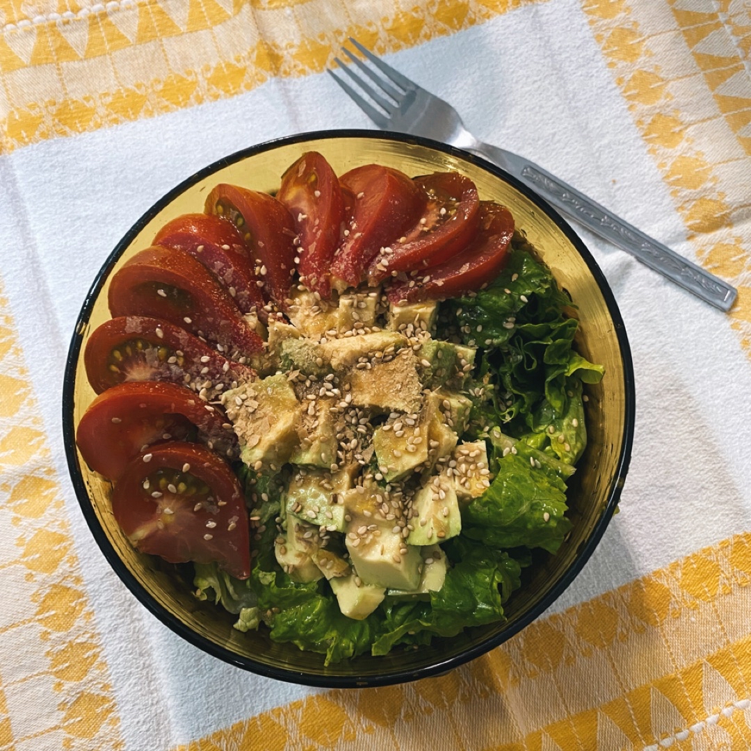Ensalada de tomate y aguacate Ensalada de tomate y aguacate