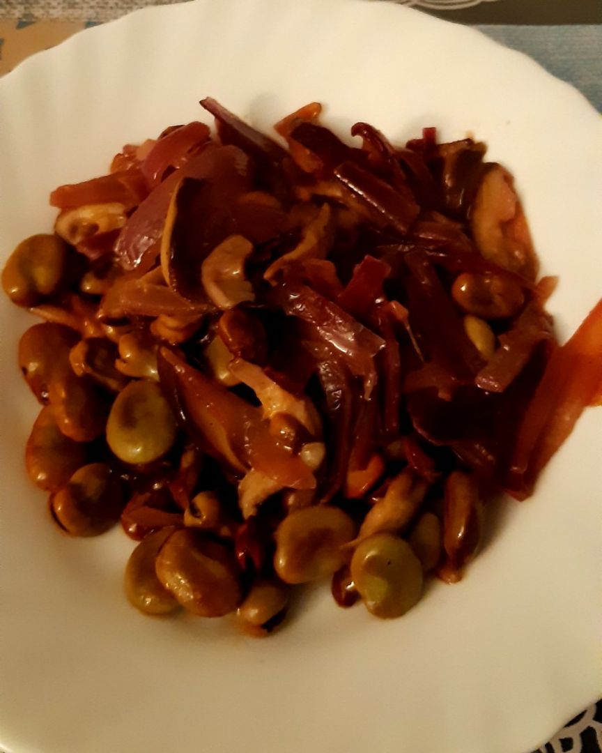 Habas con shiitake 