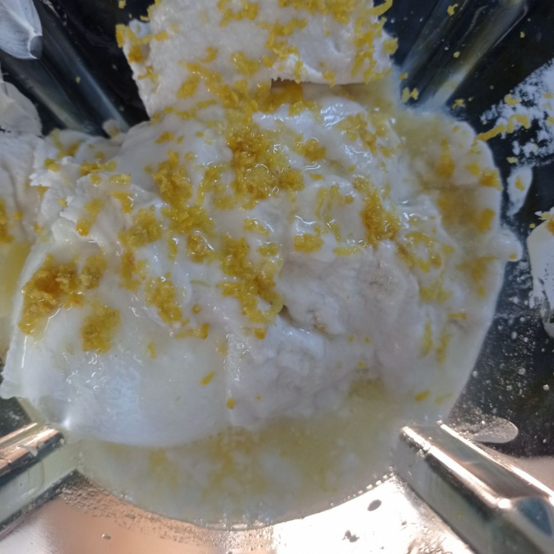 Cheesecake 🧀 de limón 🍋 y coco 🥥 Paso 3 Cheesecake 🧀 de limón 🍋 y coco 🥥 Paso 3