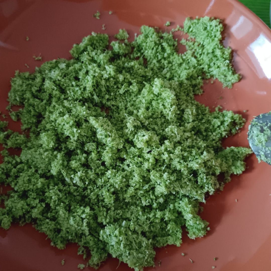 Hamburguesas pollo, brócoli y zanahoria  Paso 2