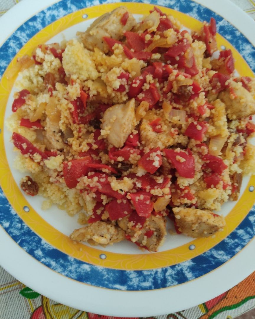 Couscous al piquillo con pollo