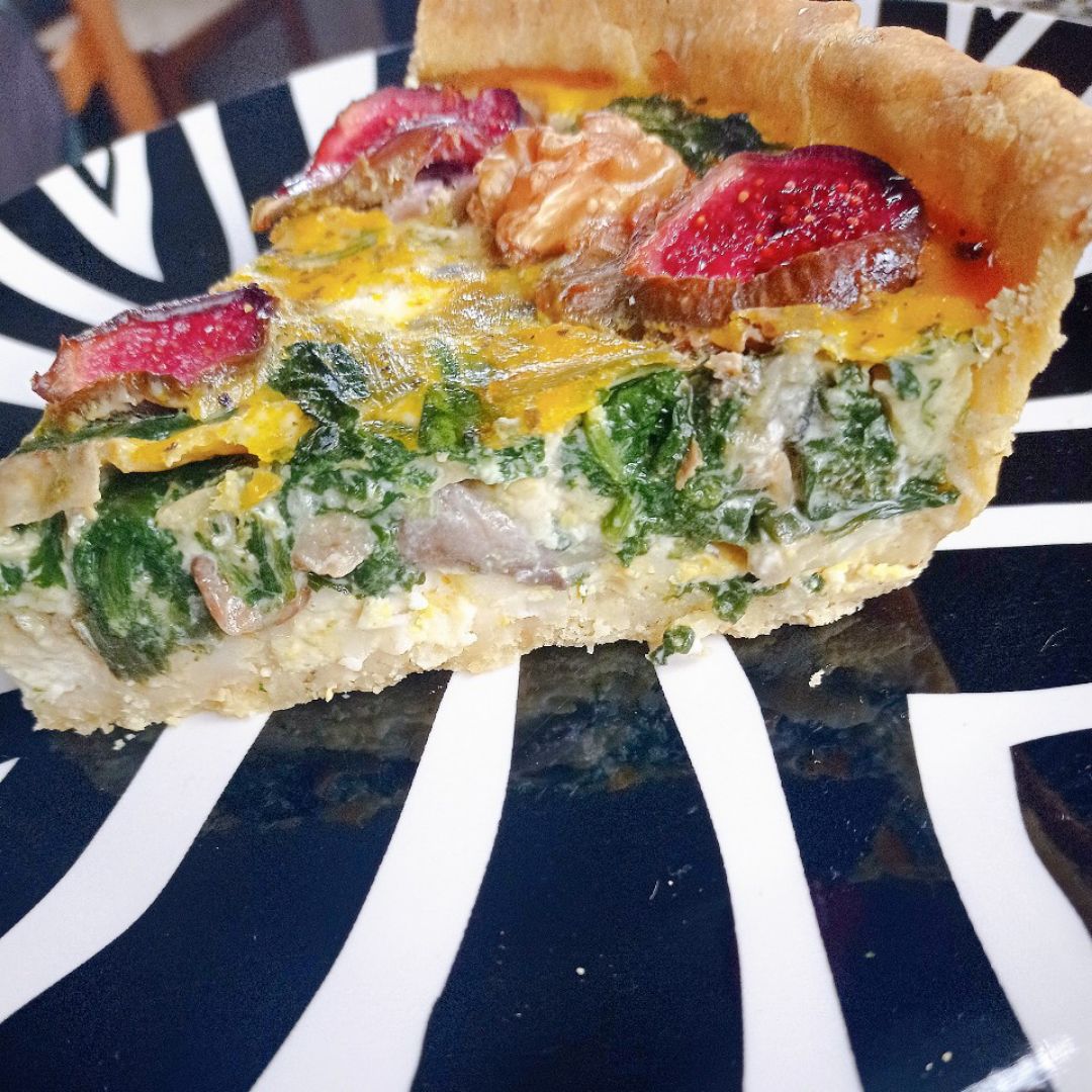 Quiche de verduras con higos y nueces 🥮 Paso 5 Quiche de verduras con higos y nueces 🥮 Paso 5