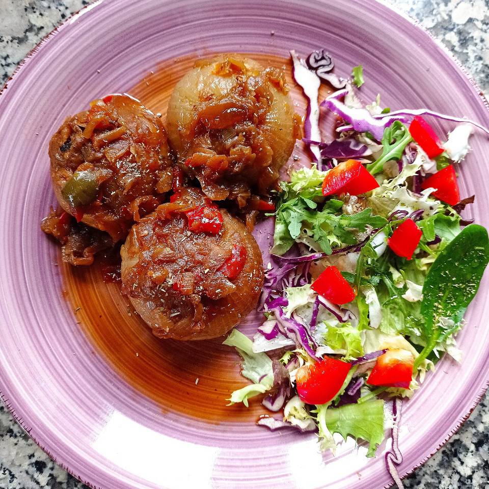 Cebollas rellenas de atún 🧅