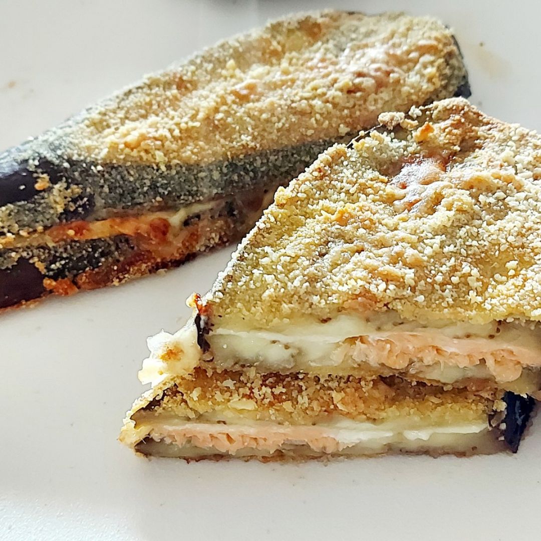 Bocadillo de berenjena relleno de salmón ahumado y queso Paso 5 Bocadillo de berenjena relleno de salmón ahumado y queso Paso 5