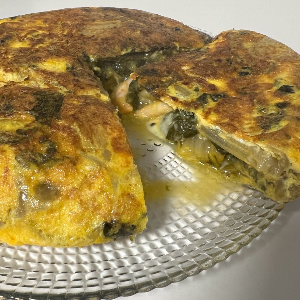 Tortilla de acelgas, gambas y cheddar Tortilla de acelgas, gambas y cheddar