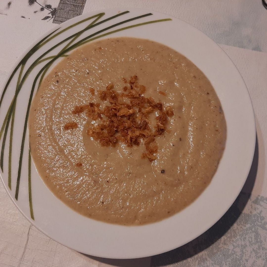 Crema de coliflor y shiitake Crema de coliflor y shiitake