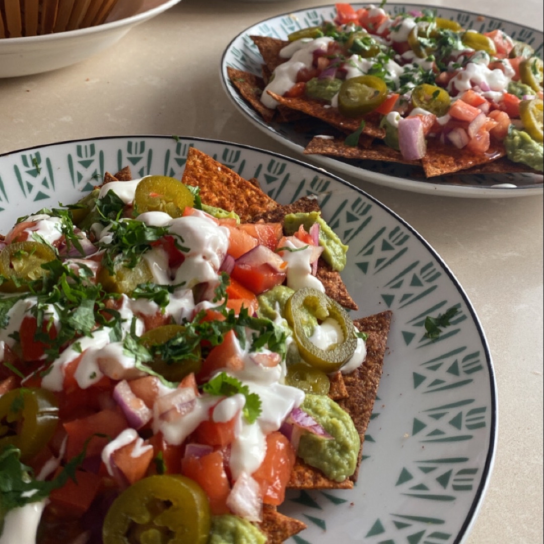 nachos con guacamole y salsa de yogur🇲🇽 nachos con guacamole y salsa de yogur🇲🇽