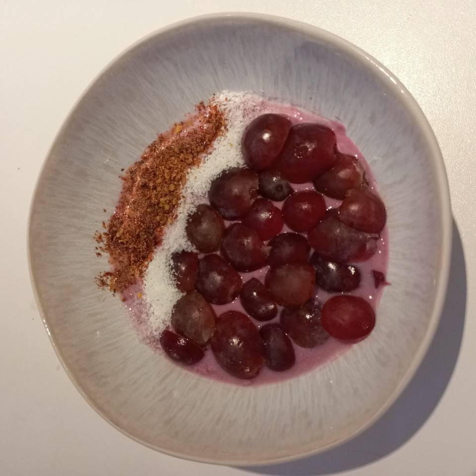 Uvas 🍇 con yogur Uvas 🍇 con yogur