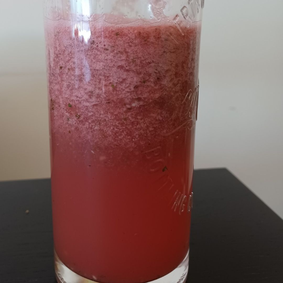 Bebida de sandía con hierbabuena 