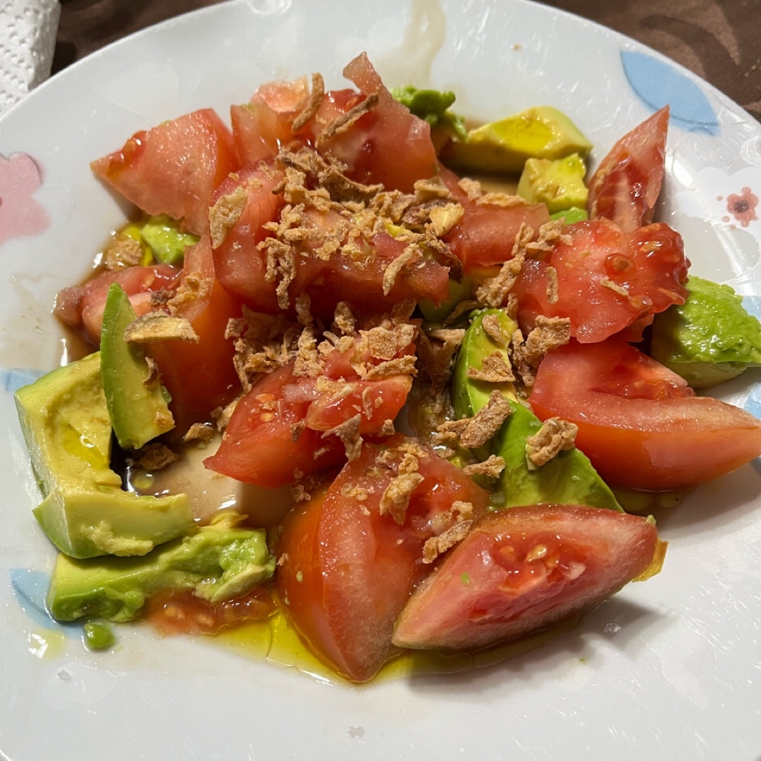 Ensalada de aguacate y tomate Ensalada de aguacate y tomate