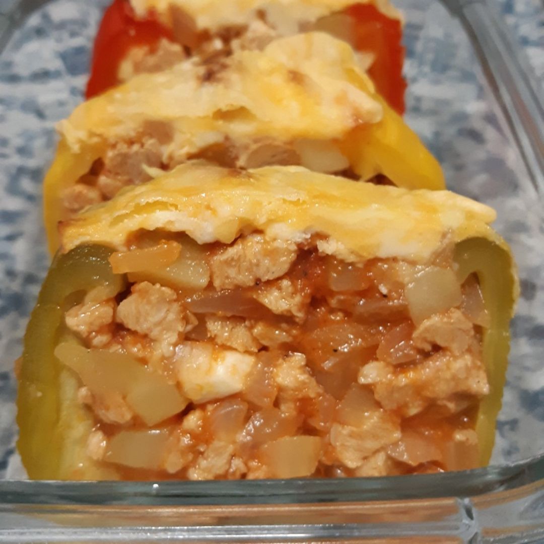 Pimientos rellenos de soja texturizada y verduras Pimientos rellenos de soja texturizada y verduras